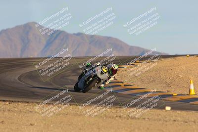 media/Dec-16-2023-CVMA (Sat) [[bb38a358a2]]/Race 13 Amateur Supersport Middleweight/